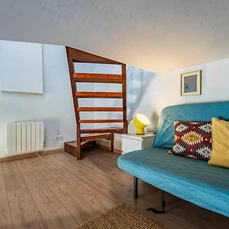 Essence Downtown Apartment *